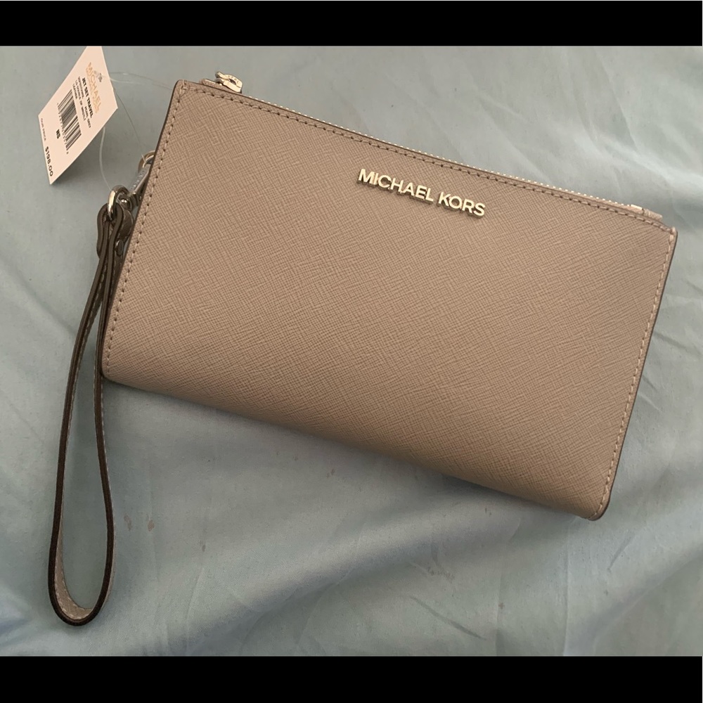 Michael Kors Wristlet